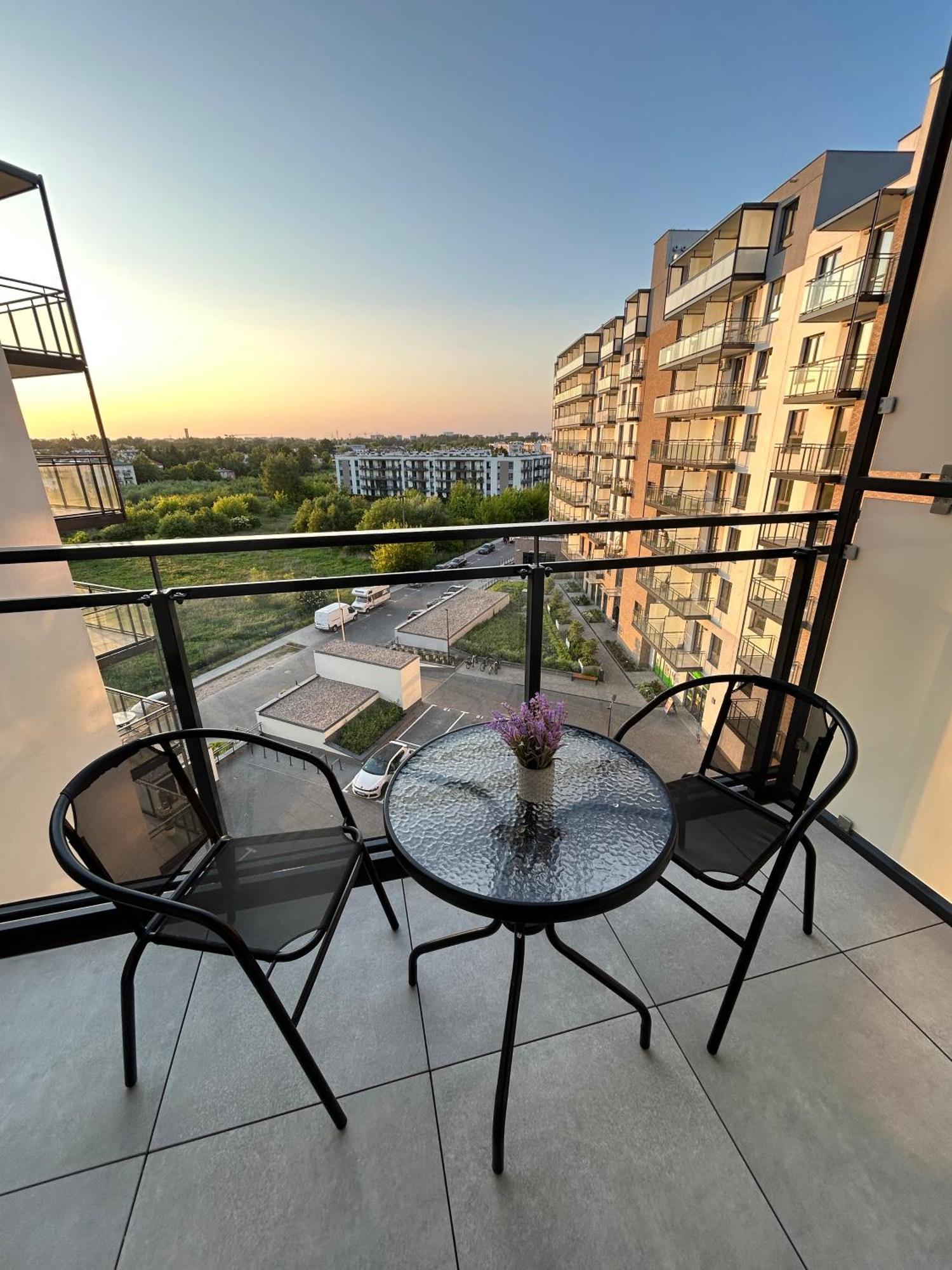 133 Modern Warsaw